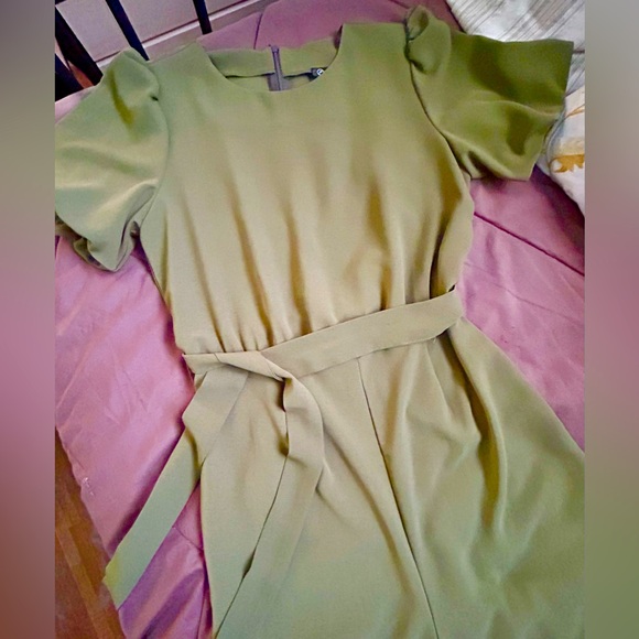 Pretty Garden Olive Green Bubble-Sleeve Belted Jumpsuit, Size S - Picture 3 of 11